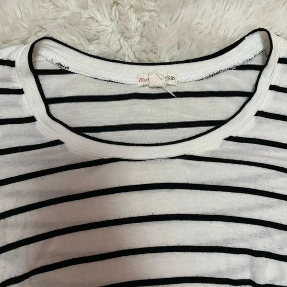 Zenana Outfitters white ad black stripped short sleeve tshirt size small - Picture 4 of 6